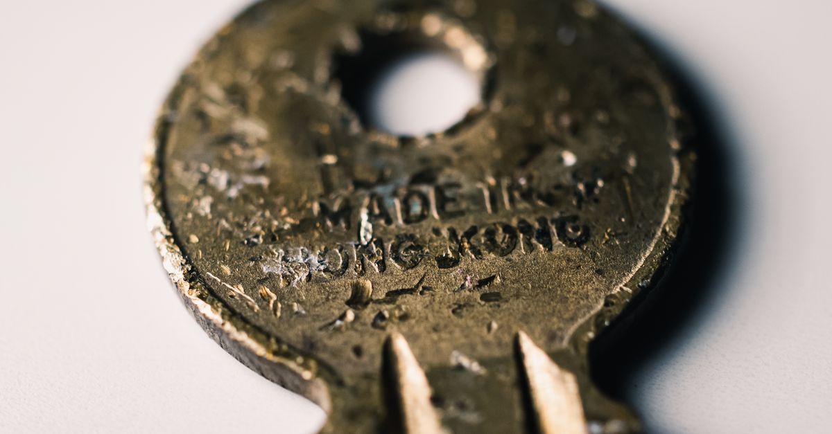 How to Avoid Locksmith Scams in New York City — Purple Locksmith NYC