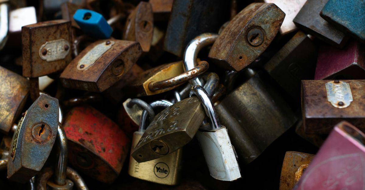 key maker professional — Purple Locksmith NYC