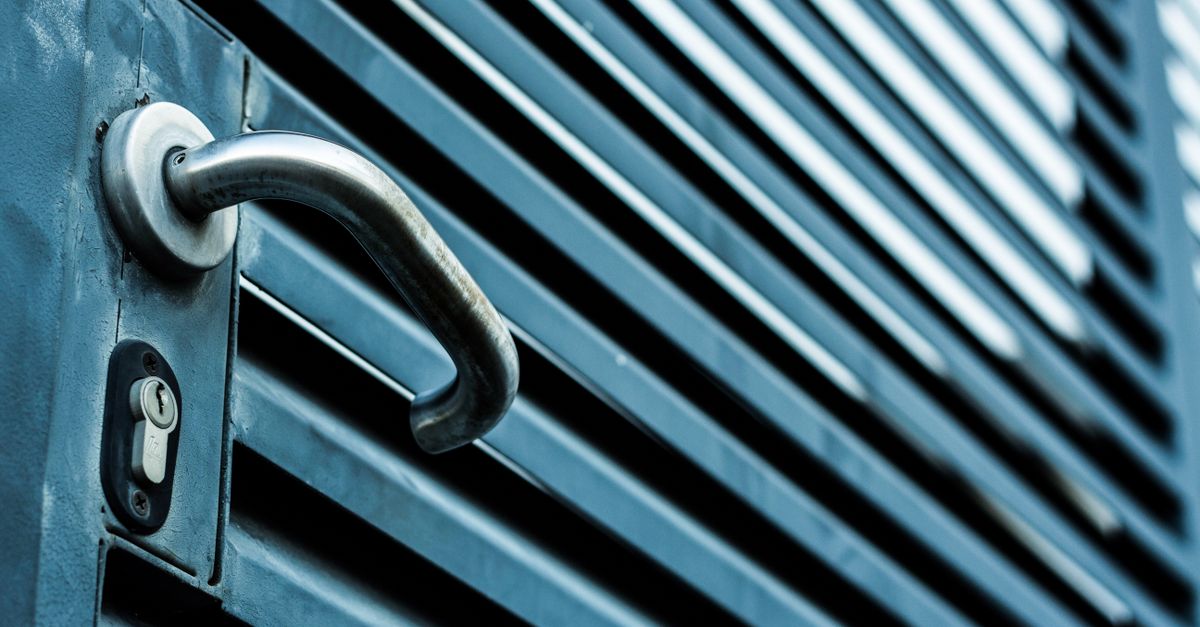 locksmith service technician — Purple Locksmith NYC